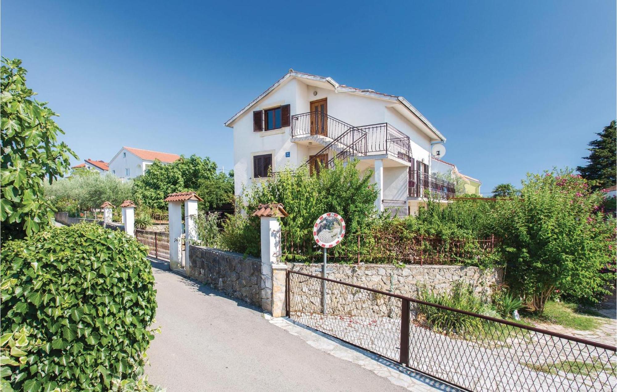 Lovely Apartment In Krk With Kitchen Brzac Exteriör bild