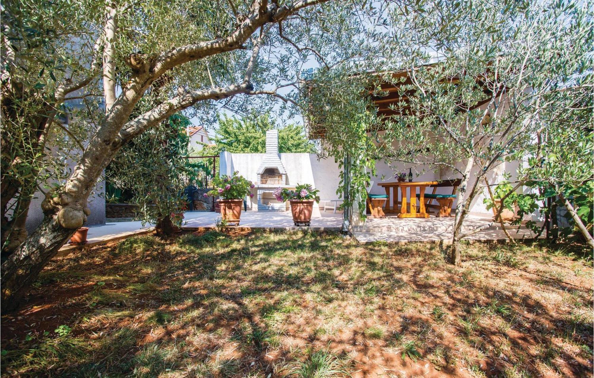 Lovely Apartment In Krk With Kitchen Brzac Exteriör bild